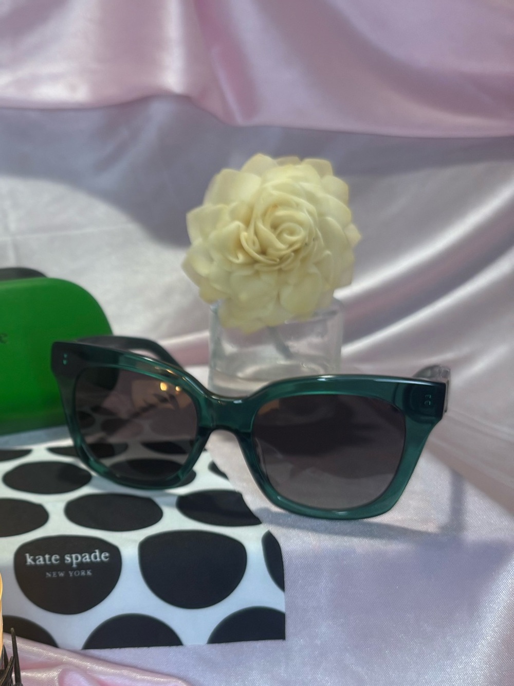 kate spade Green Transparent Cat-Eye Sunglasses with Dark Lenses